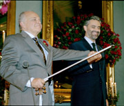 Decca/James McMillan.  Wardrobe by Carlo Pignatelli.
Copyright: Decca own all rights