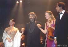 Prag, 4. 10. 2003, curtain call, photo copyright Bocelli.de