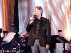 Toronto 18. 10, 2005, thanks to Karen!