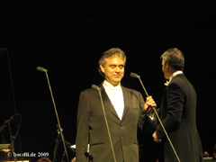 US Tour June 09, Allstate Arena, photo thanks to Lisa!