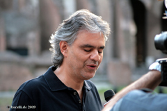 Rom, Kolosseum, 24. Mai 2009, Interviews, copyright www.bocelli.de