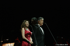 Stockholm, Globen Arena, 11. April 2010, mit Paola Sanguinetti, copyright www.bocelli.de